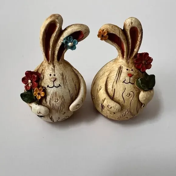 Set of 2 Rustic Easter Bunny Rabbit Figurines Holding Flower Spring Decor Easter - Picture 2 of 9